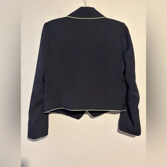 FRAME Piped Cropped Blazer - Picture 6 of 8